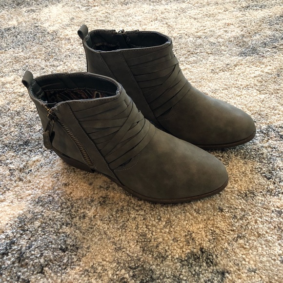 Rue21 Shoes - Final Markdown ‼️⬇️ Super cute mini boots